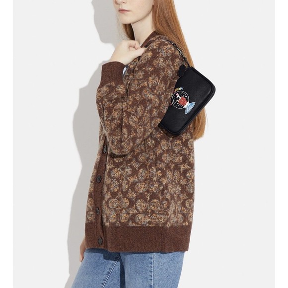 Coach X Peanuts CE859 Nolita 19 With Snoopy Let It Snow Motif Wristlet NWT $228 - Picture 11 of 12